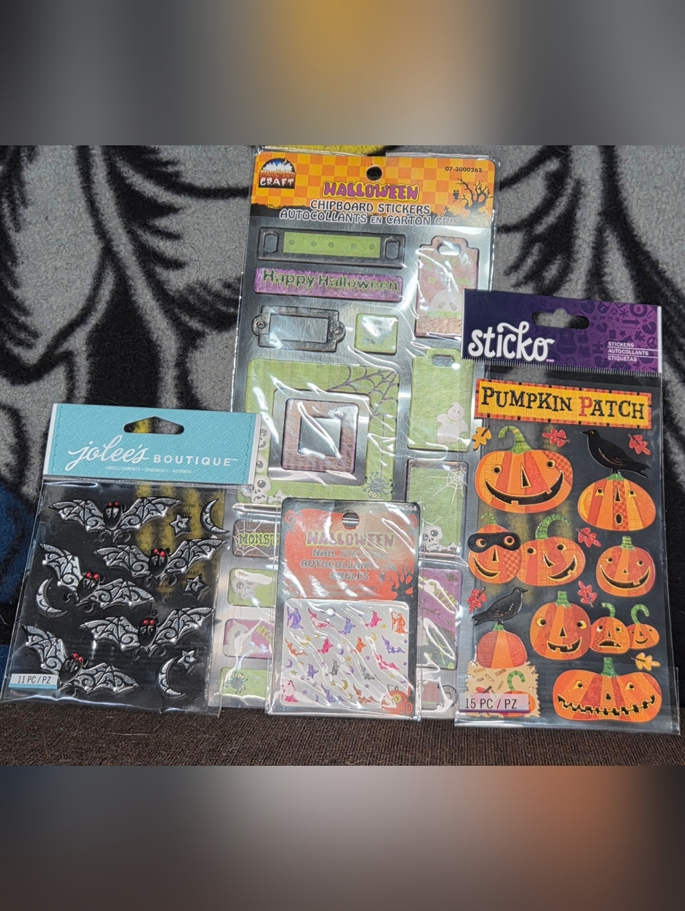 Assorted Halloween Stickers (Used And Unused) - Picture 4 of 5